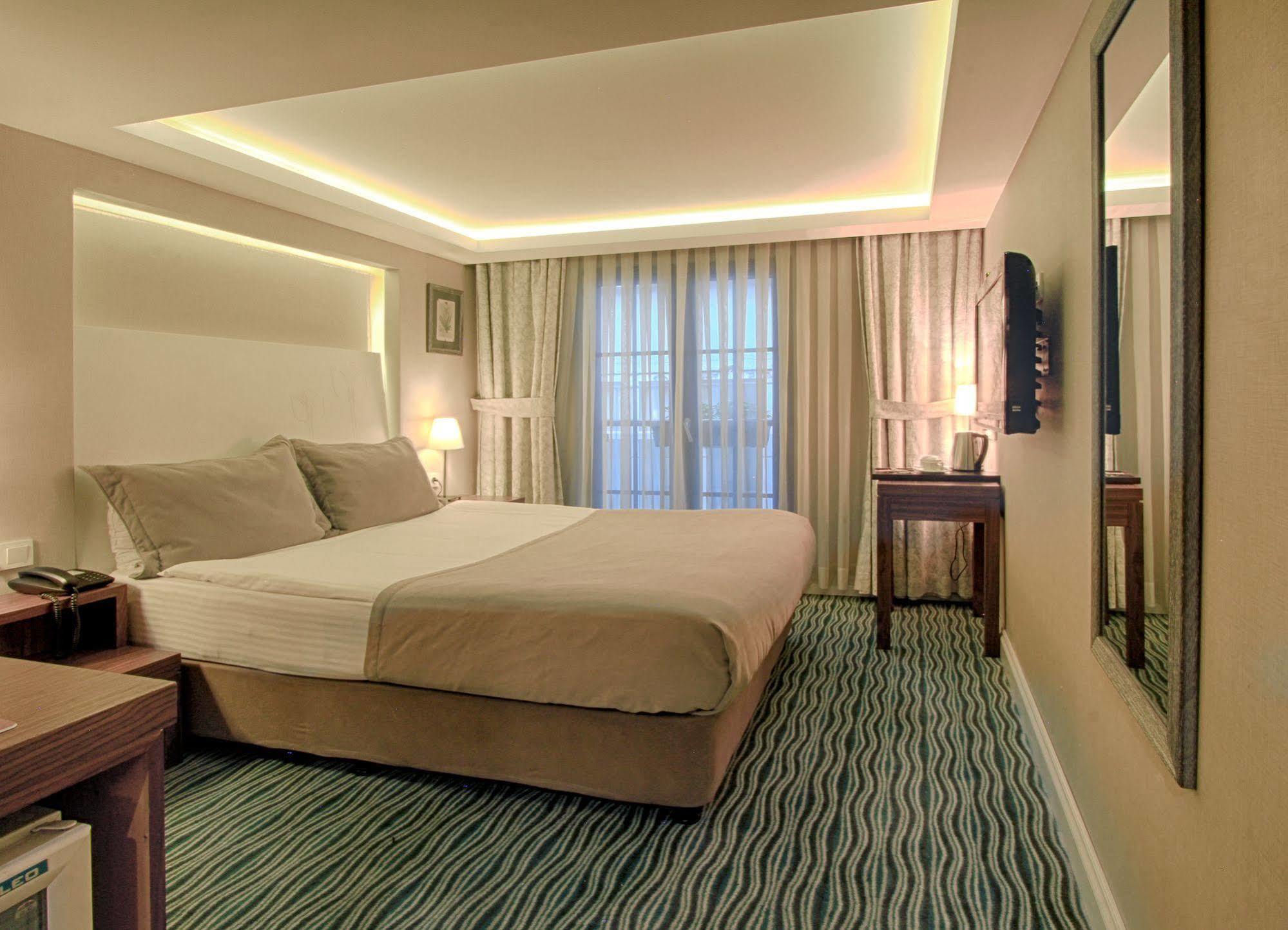 Aston Hotel Taksim Istanbul Exterior foto
